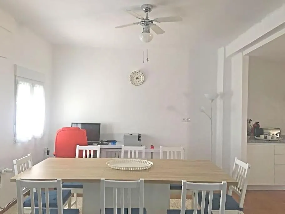 Surumai House, Una Casa En Un Pueblo De Ensueno Nivar
