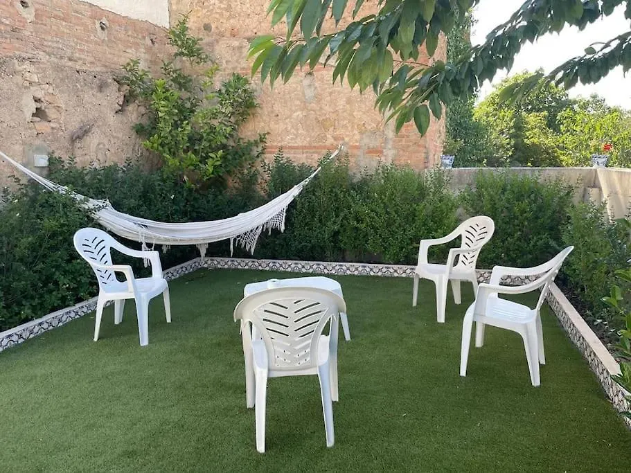 Surumai House, Una Casa En Un Pueblo De Ensueno Nivar