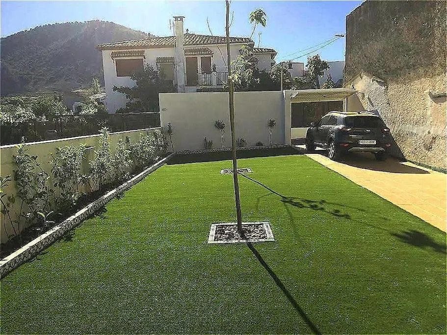 Surumai House, Una Casa En Un Pueblo De Ensueno Nivar Holiday home