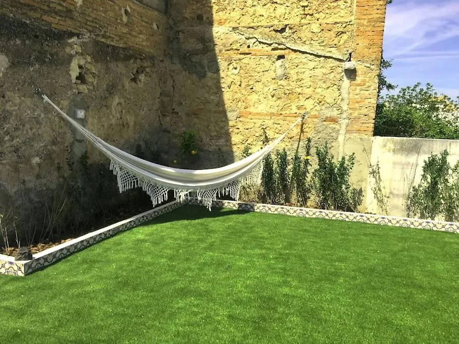 Surumai House, Una Casa En Un Pueblo De Ensueno Nivar Holiday home