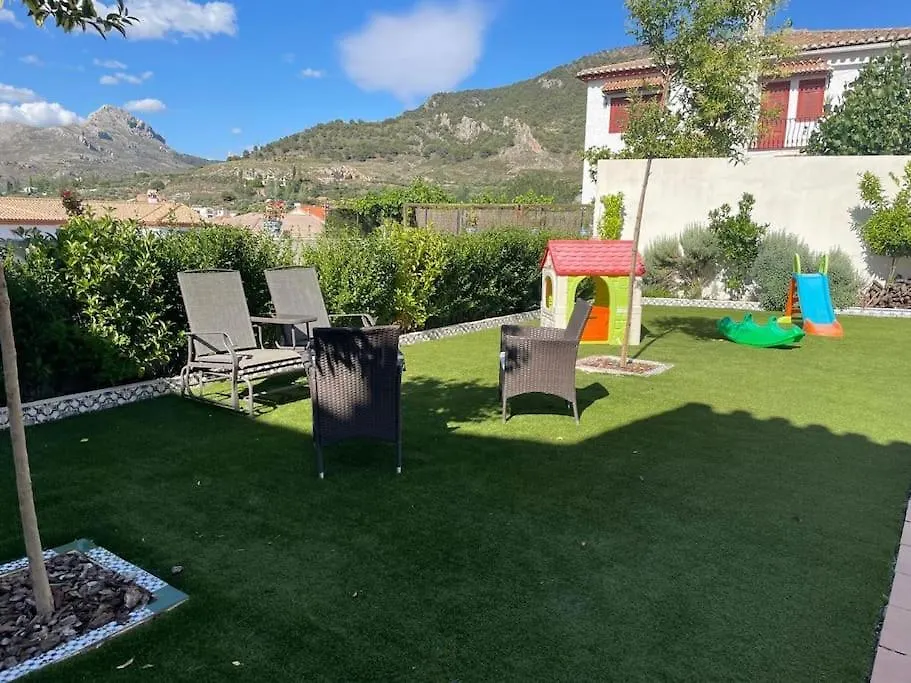 Surumai House, Una Casa En Un Pueblo De Ensueno Nivar